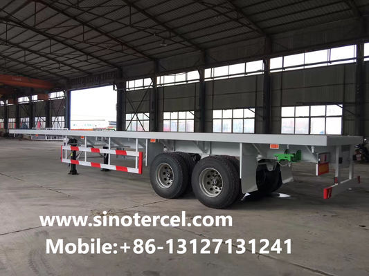 Semi Trailer Tempat Tidur Flat Disesuaikan Solusi Utama Untuk Transportasi Beban Berat 20-30 Ton Putih